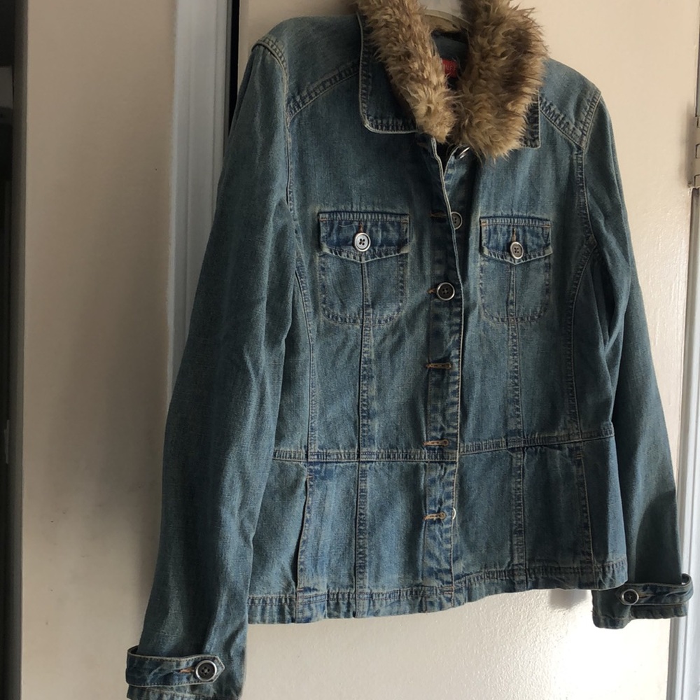 Jean jacket - Picture 2 of 3
